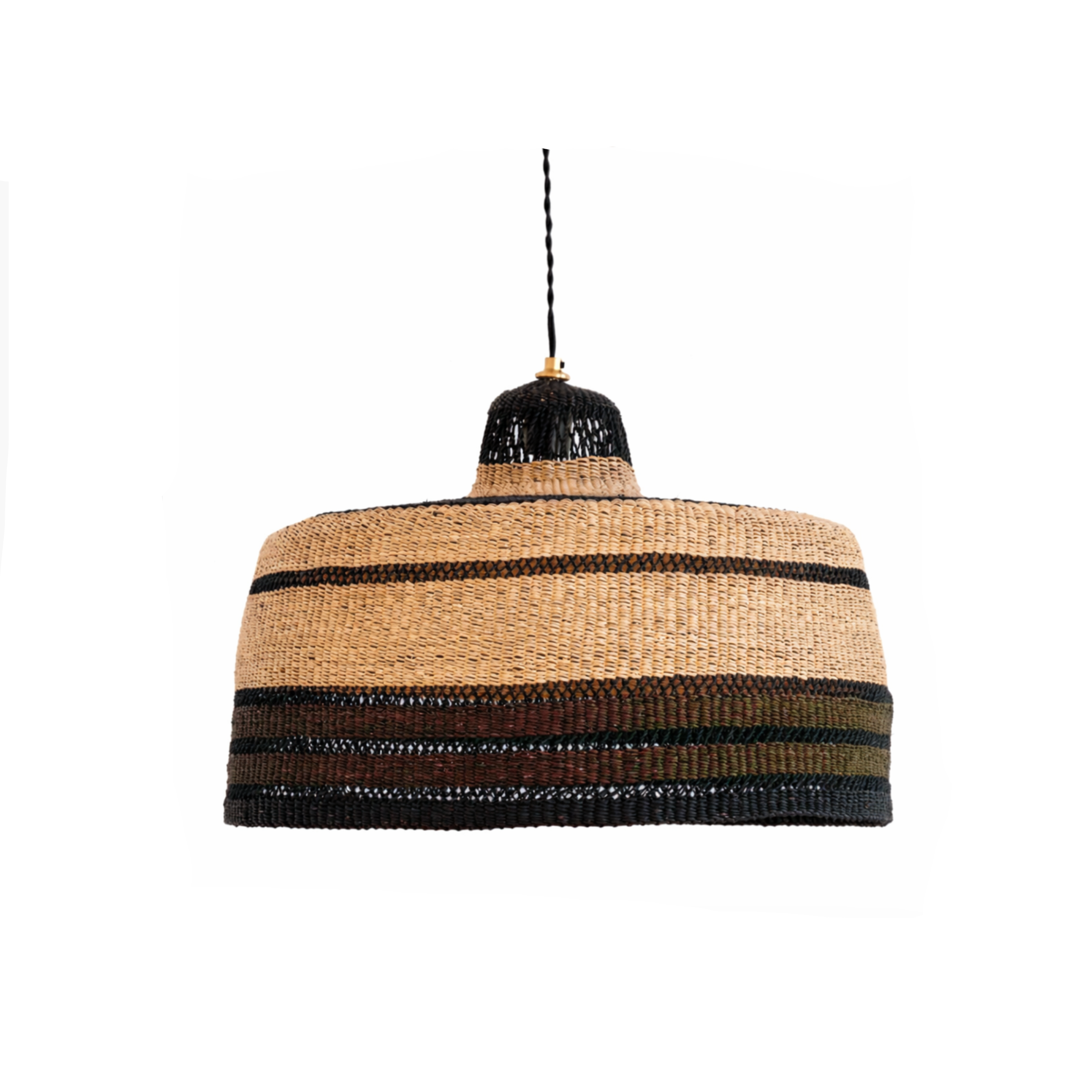 Pīta griestu lampa. Roku darbs, niedru abažūrs ar melnām svītrām.